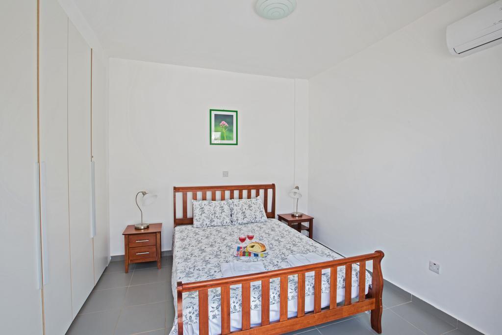 Jenny Villa 23 Polis Habitación foto